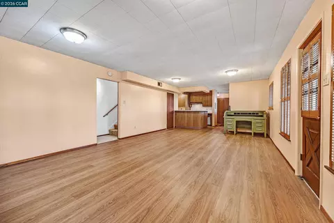 Living - 557 Summit Dr, Pinole, CA 94564 photo 3 of 4