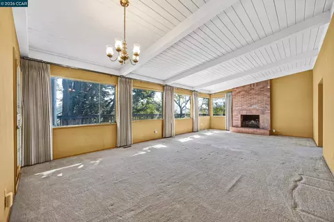 Living - 557 Summit Dr, Pinole, CA 94564 photo 2 of 4