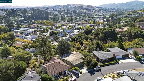 View/Area - 557 Summit Dr, Pinole, CA 94564 photo 3 of 6