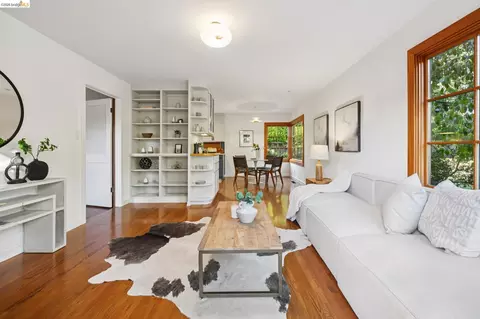 Living - 18 Arlington Ct, Kensington, CA 94707 photo 6 of 9