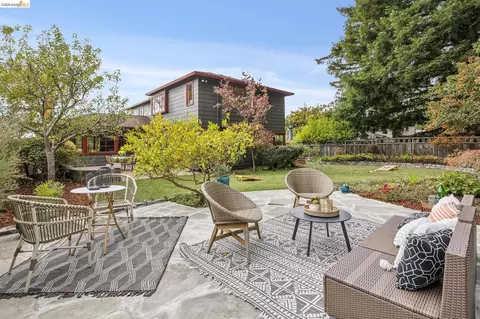 Exterior - 18 Arlington Ct, Kensington, CA 94707 photo 17 of 19