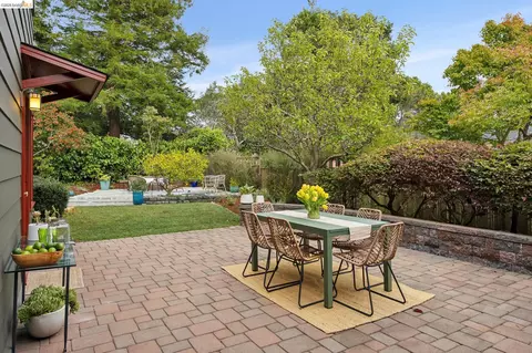 Exterior - 18 Arlington Ct, Kensington, CA 94707 photo 4 of 19
