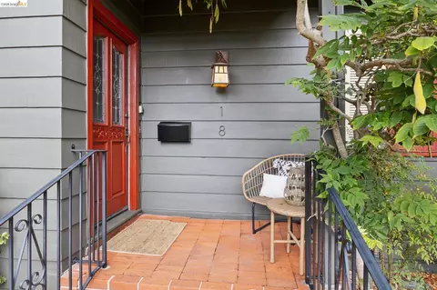 Exterior - 18 Arlington Ct, Kensington, CA 94707 photo 3 of 19