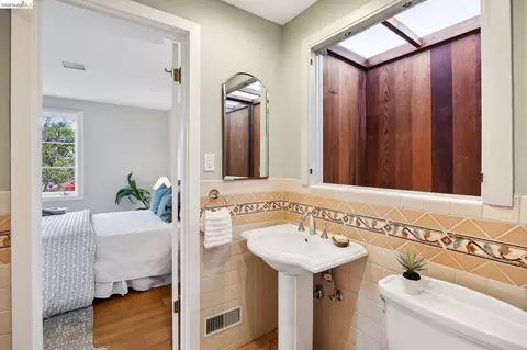 Bath - 18 Arlington Ct, Kensington, CA 94707 photo 1 of 6