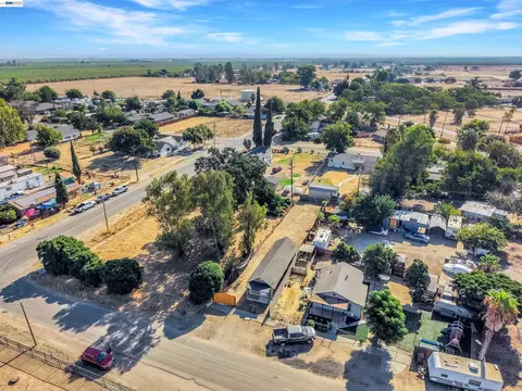 22479 Maple St, Chowchilla, CA 93610 photo 3