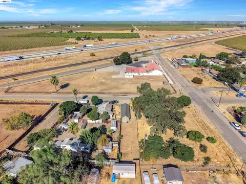 22479 Maple St, Chowchilla, CA 93610 photo 5