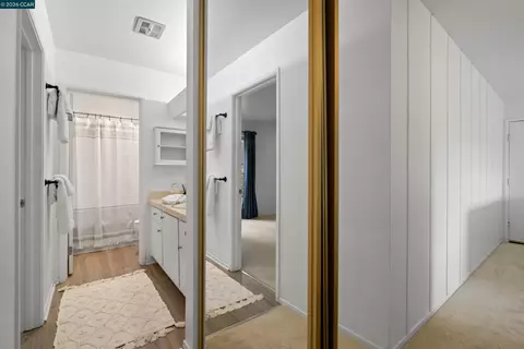 Entry Way - 2059 Ascot Dr #108, Moraga, CA 94556 photo 2 of 2