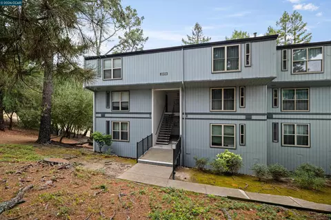 Exterior - 2059 Ascot Dr #108, Moraga, CA 94556 photo 1 of 6
