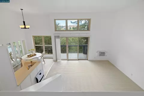 Living - 2059 Ascot Dr #108, Moraga, CA 94556 photo 4 of 8
