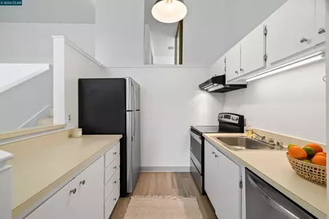 Kitchen - 2059 Ascot Dr #108, Moraga, CA 94556 photo 1 of 2