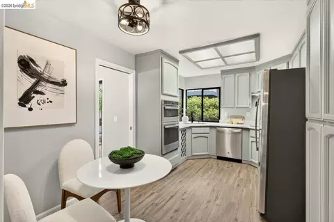 Kitchen - 29 Captains Dr, Alameda, CA 94502 photo 1 of 4
