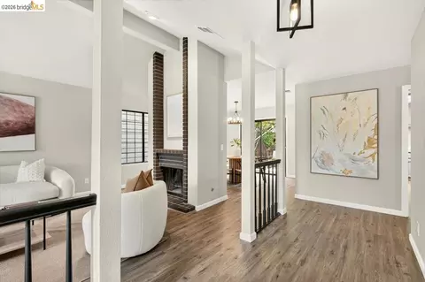 Entry Way - 29 Captains Dr, Alameda, CA 94502 photo 5 of 12