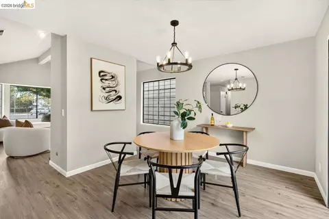 Dining - 29 Captains Dr, Alameda, CA 94502 photo 4 of 8