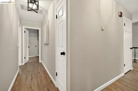 Entry Way - 29 Captains Dr, Alameda, CA 94502 photo 11 of 12