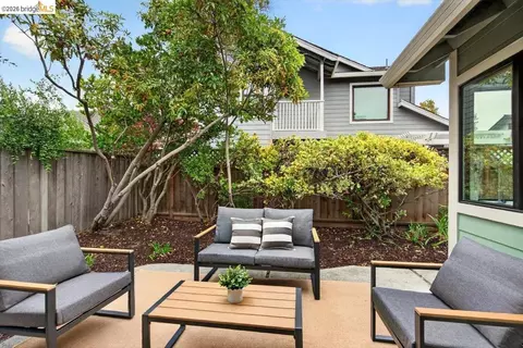 Exterior - 29 Captains Dr, Alameda, CA 94502 photo 8 of 15