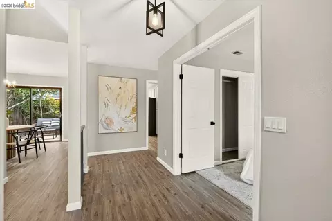 Entry Way - 29 Captains Dr, Alameda, CA 94502 photo 6 of 12