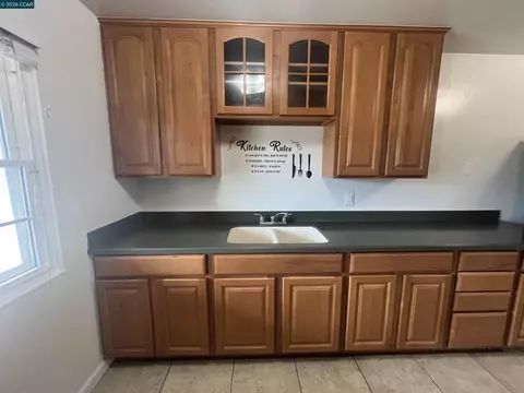 Kitchen - 852 Sheridan St, Vallejo, CA 94590 photo 5 of 6