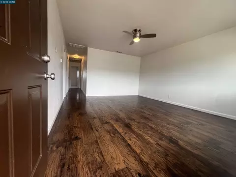 Living - 852 Sheridan St, Vallejo, CA 94590 photo 1 of 4