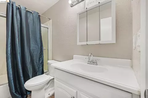Bath - 201 E 17th St, Pittsburg, CA 94565 photo 1 of 1