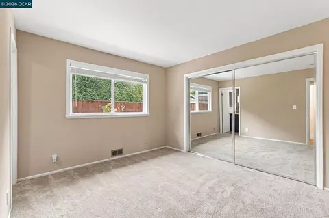 Bedroom - 1719 Greentree Dr, Concord, CA 94521 photo 5 of 5