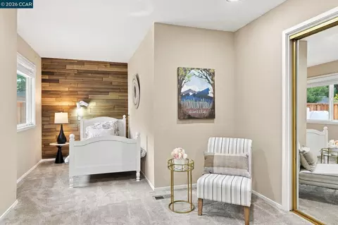 Bedroom - 1719 Greentree Dr, Concord, CA 94521 photo 3 of 5