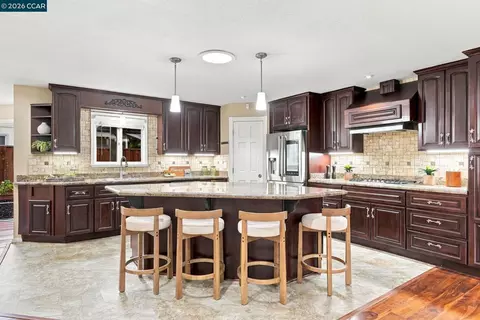 Kitchen - 1719 Greentree Dr, Concord, CA 94521 photo 1 of 5