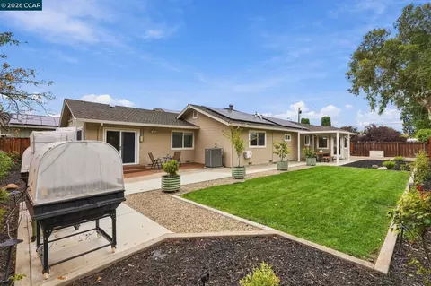 Exterior - 1719 Greentree Dr, Concord, CA 94521 photo 11 of 16