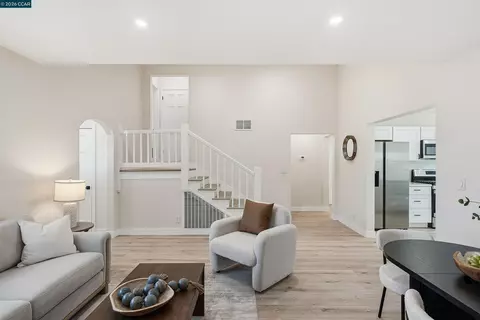 Living - 290 E 16th St, Pittsburg, CA 94565 photo 3 of 3