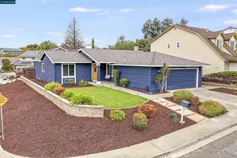 Exterior - 452 Lori Dr, Benicia, CA 94510 photo 6 of 11