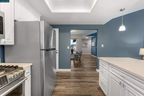 Kitchen - 452 Lori Dr, Benicia, CA 94510 photo 5 of 6