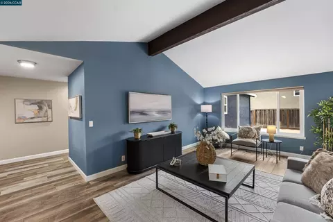 Living - 452 Lori Dr, Benicia, CA 94510 photo 2 of 8