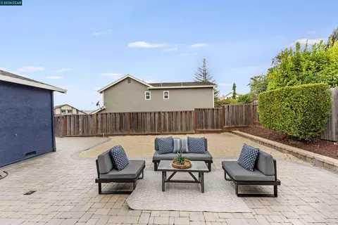 Exterior - 452 Lori Dr, Benicia, CA 94510 photo 3 of 11