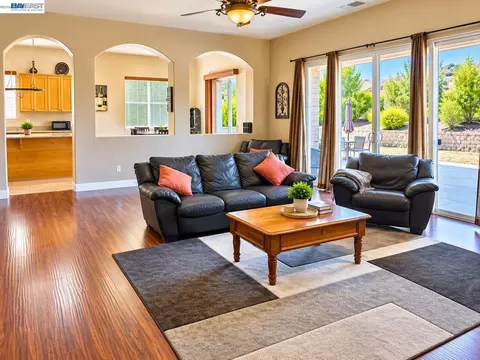 Living - 12 Selene Way, Copperopolis, CA 95228 photo 1 of 3