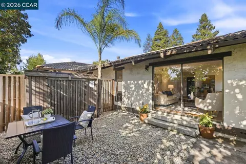Exterior - 1478 Camino Peral #B, Moraga, CA 94556 photo 1 of 7