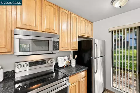 Kitchen - 1478 Camino Peral #B, Moraga, CA 94556 photo 2 of 2