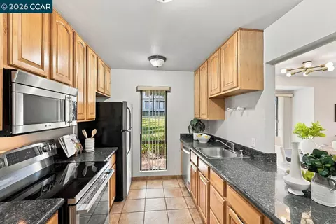 Kitchen - 1478 Camino Peral #B, Moraga, CA 94556 photo 1 of 2