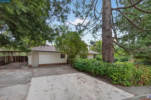 Exterior - 524 Dawkins Dr, Lafayette, CA 94549 photo 5 of 9