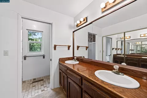 Bath - 524 Dawkins Dr, Lafayette, CA 94549 photo 3 of 3