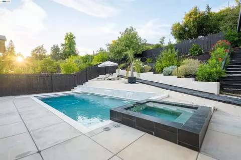 Exterior - 214 Devon Ave, Pleasant Hill, CA 94523 photo 4 of 8