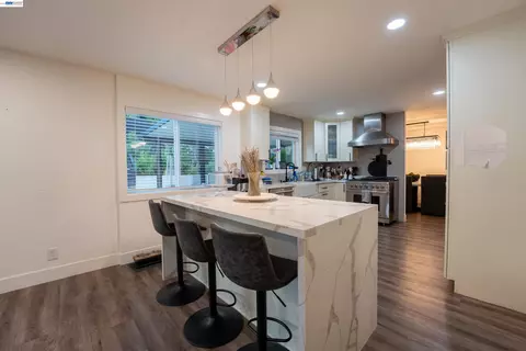 Kitchen - 214 Devon Ave, Pleasant Hill, CA 94523 photo 5 of 8