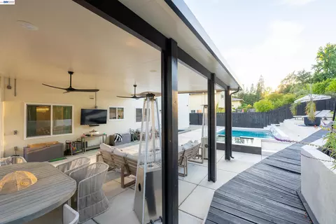 Exterior - 214 Devon Ave, Pleasant Hill, CA 94523 photo 3 of 8