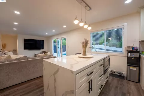 Kitchen - 214 Devon Ave, Pleasant Hill, CA 94523 photo 1 of 8