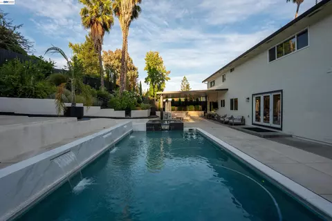 Exterior - 214 Devon Ave, Pleasant Hill, CA 94523 photo 2 of 8