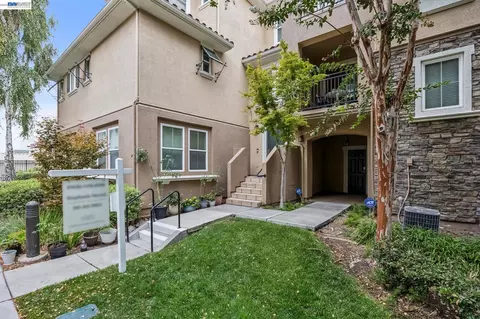 Exterior - 4366 Fitzwilliam St, Dublin, CA 94568 photo 13 of 14