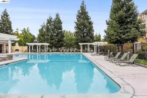 Exterior - 4366 Fitzwilliam St, Dublin, CA 94568 photo 8 of 14