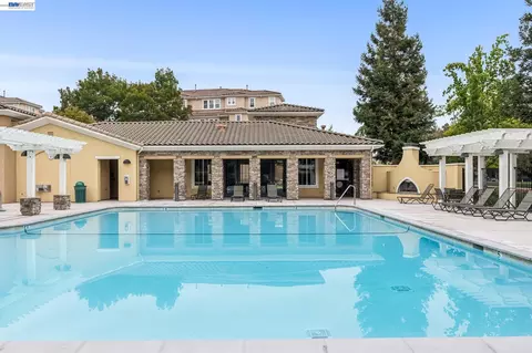Exterior - 4366 Fitzwilliam St, Dublin, CA 94568 photo 9 of 14
