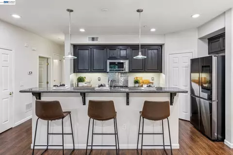 Kitchen - 4366 Fitzwilliam St, Dublin, CA 94568 photo 1 of 8