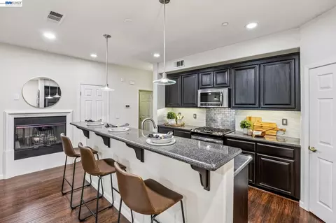 Kitchen - 4366 Fitzwilliam St, Dublin, CA 94568 photo 3 of 8