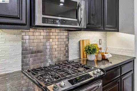 Kitchen - 4366 Fitzwilliam St, Dublin, CA 94568 photo 8 of 8