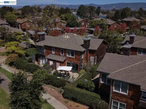 View/Area - 204 Centre Ct, Alameda, CA 94502 photo 1 of 5